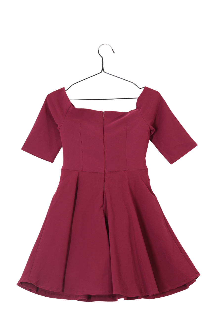 SUKNELĖ (KOMBINEZONAS) M