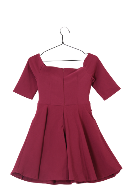 SUKNELĖ (KOMBINEZONAS) M